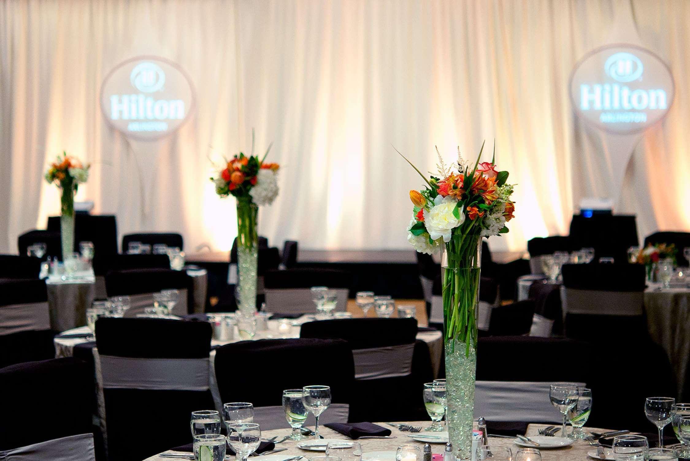 Hilton Arlington Hotel Exterior photo