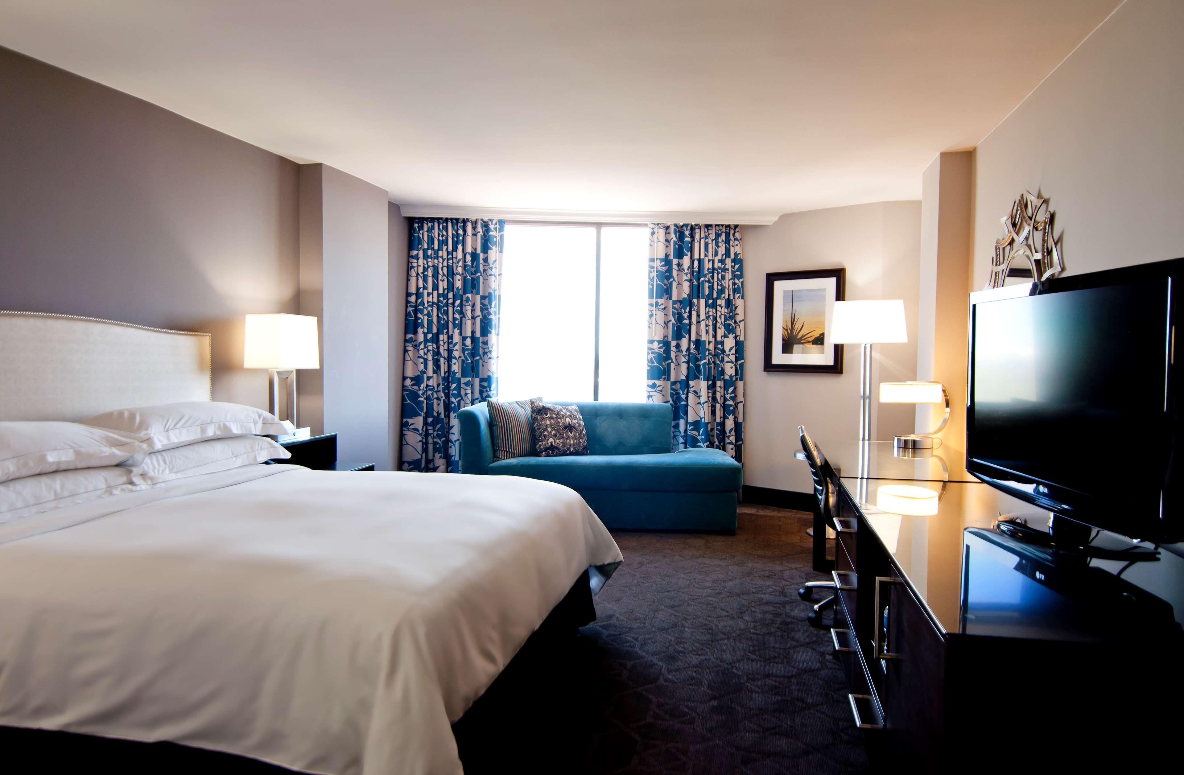 Hilton Arlington Hotel Exterior photo